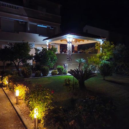 Apartments Luka Раб Экстерьер фото