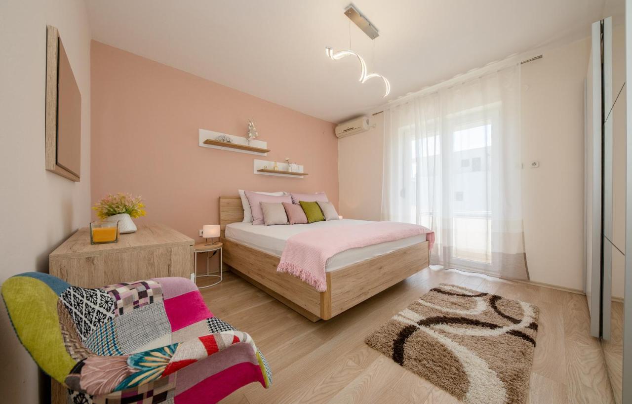Apartments Luka Раб Экстерьер фото