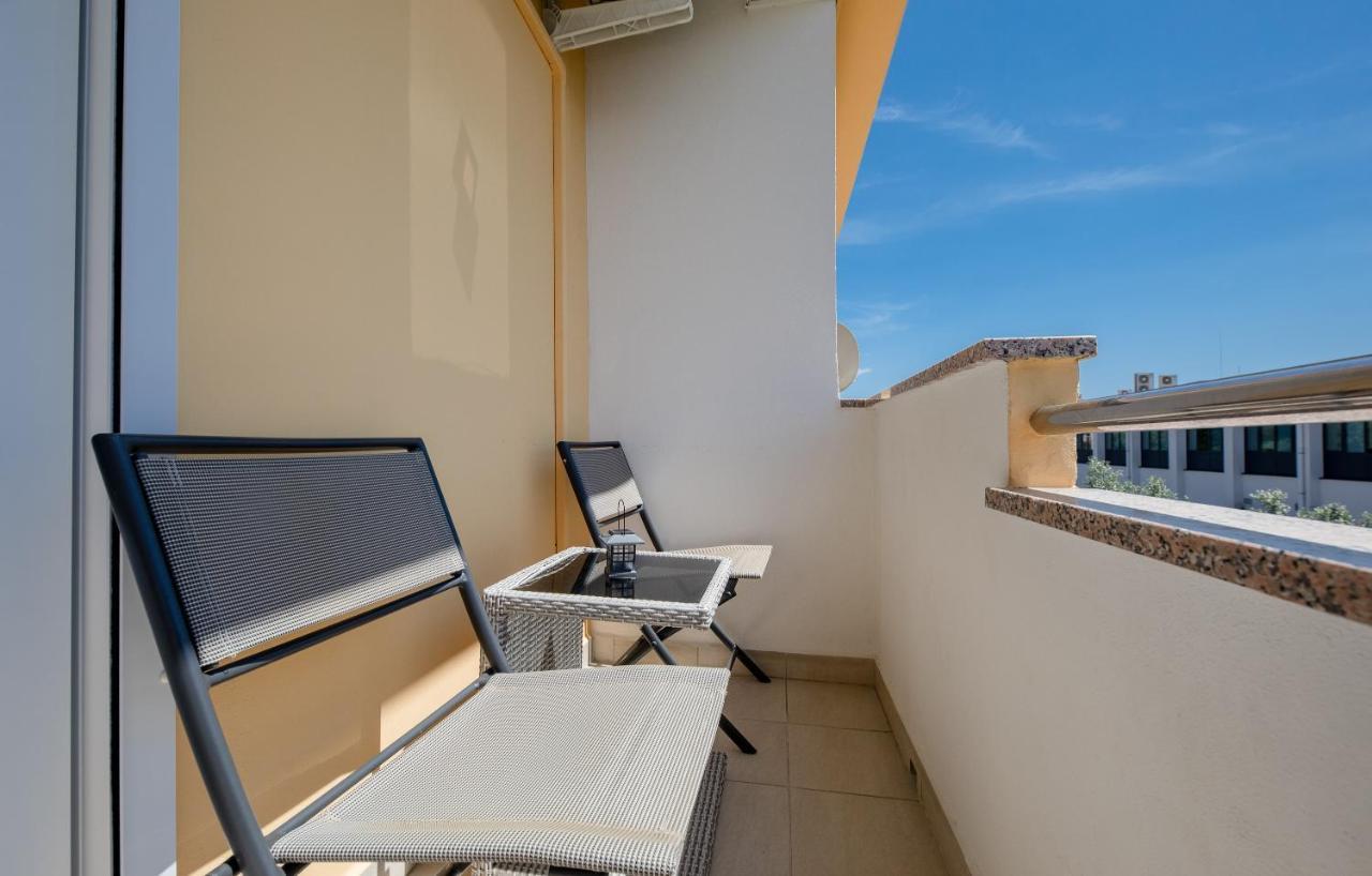 Apartments Luka Раб Экстерьер фото