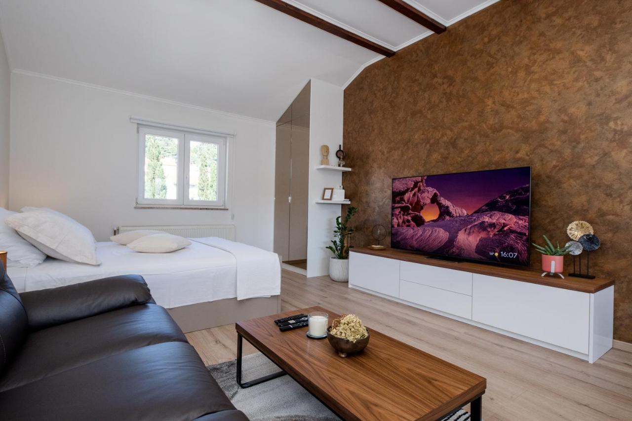 Apartments Luka Раб Экстерьер фото