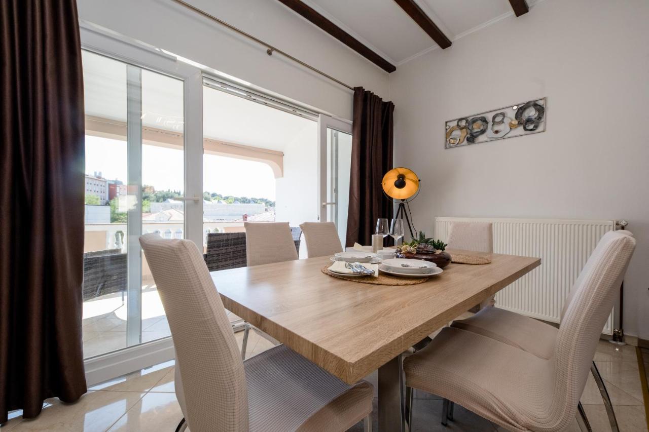 Apartments Luka Раб Экстерьер фото