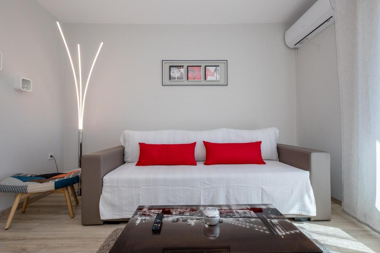Apartments Luka Раб Экстерьер фото