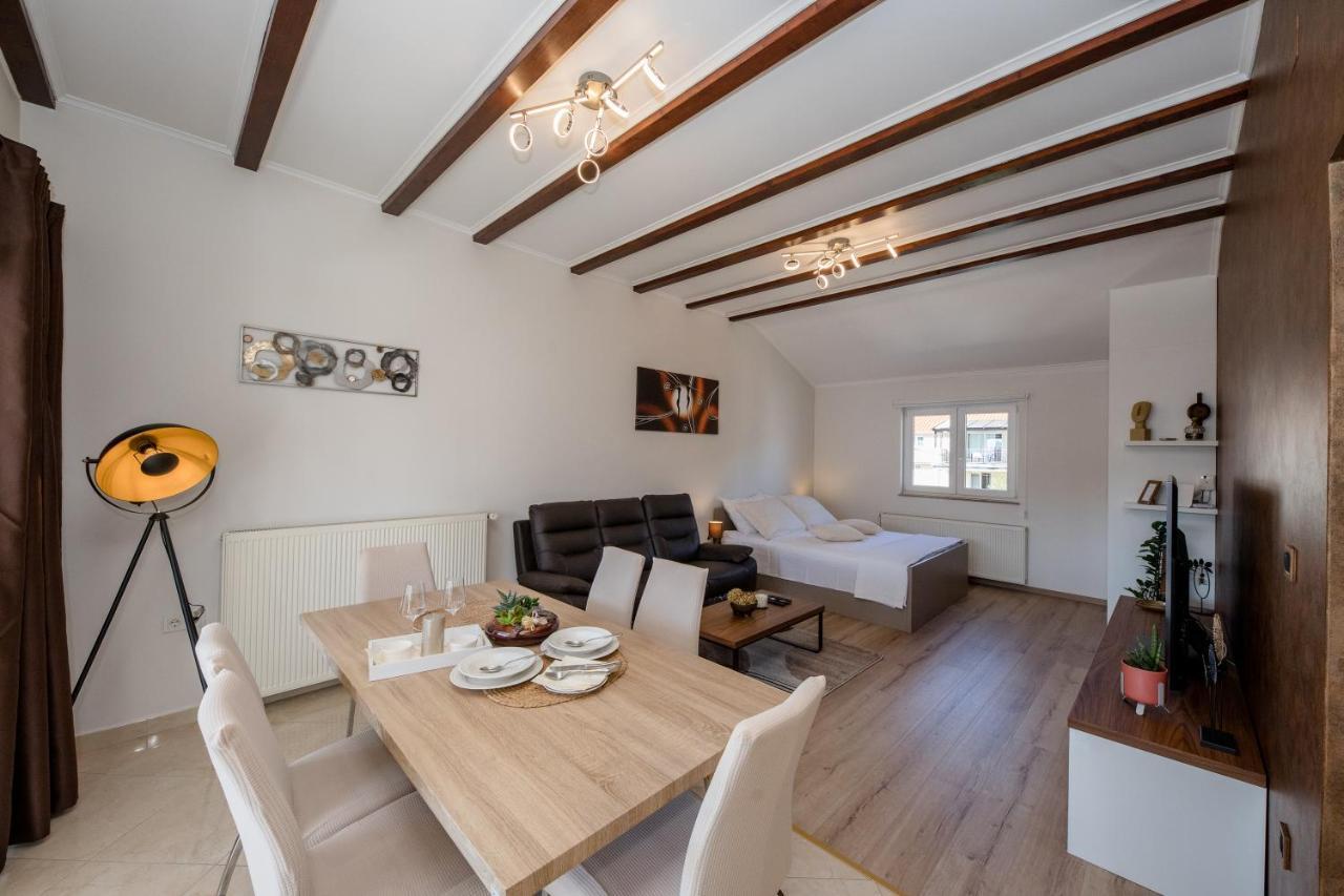 Apartments Luka Раб Экстерьер фото